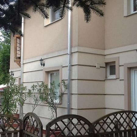 Sorompo Vendeghaz Hotel Balatonkenese Bagian luar foto