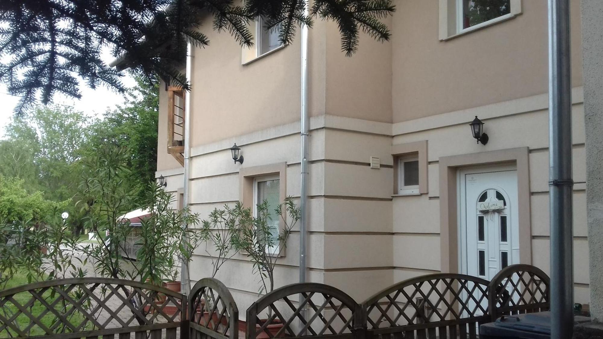 Sorompo Vendeghaz Hotel Balatonkenese Bagian luar foto